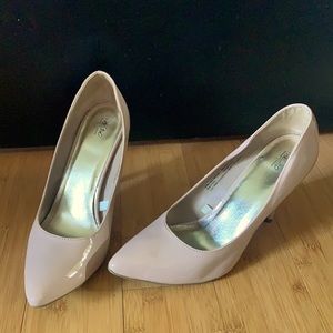 Nude size 10 heels